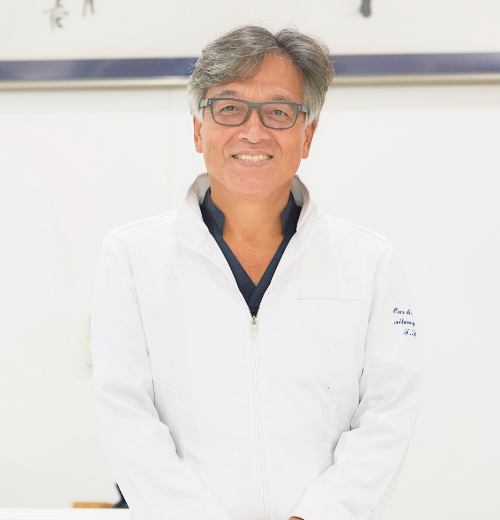 院長 久保 寿朗